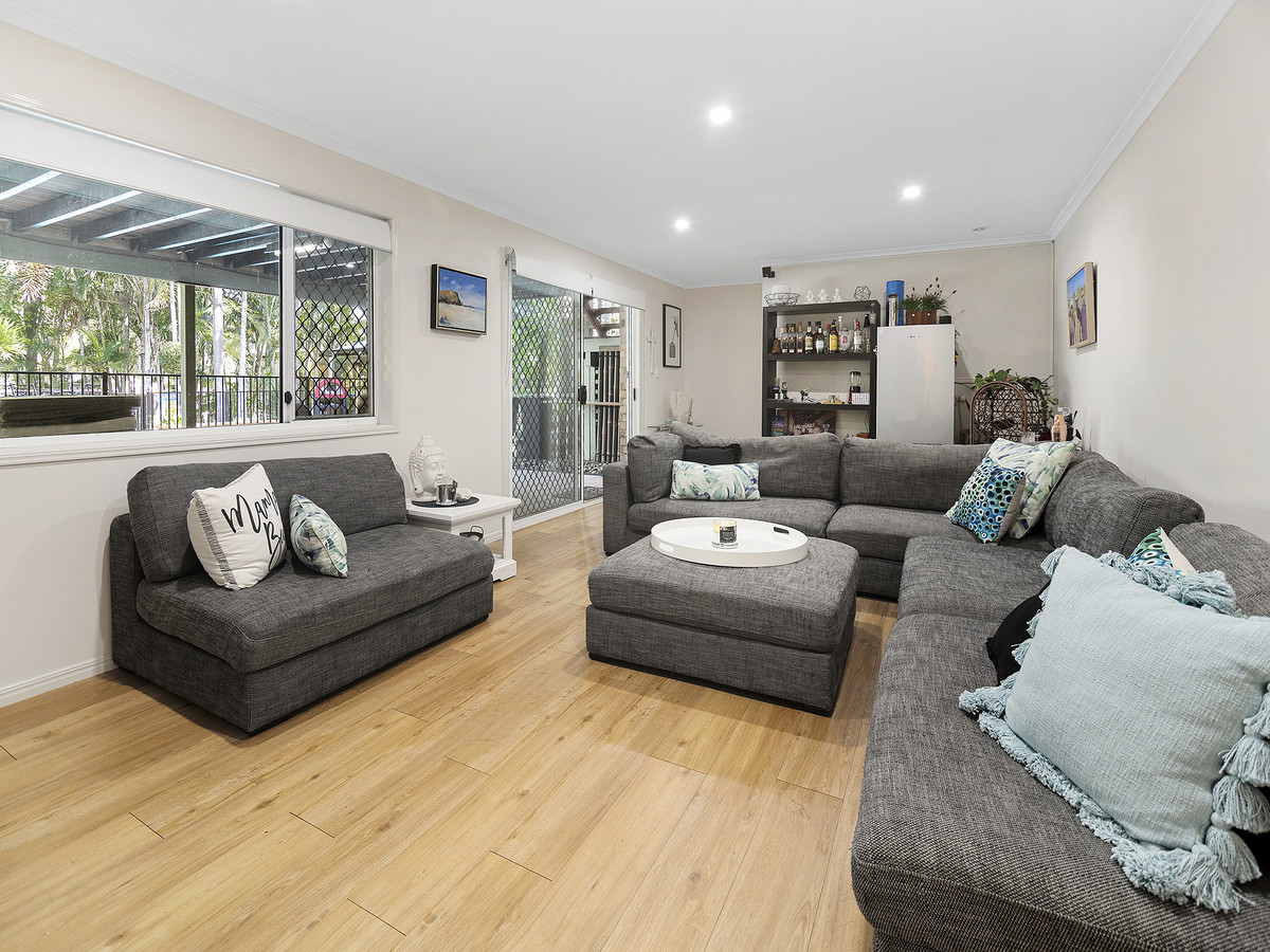 262 Mount Warren Boulevard, Mount Warren Park, Australia 4207, 4 Bedrooms Bedrooms, ,2 BathroomsBathrooms,House,For sale,Mount Warren Boulevard,1310