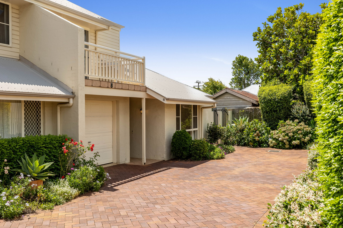 EAST TOOWOOMBA TOWNHOUSE IN 'THE MEWS' RealWay Toowoomba