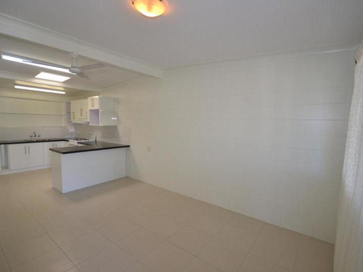  Pet Friendly 3 Bedroom Unit!