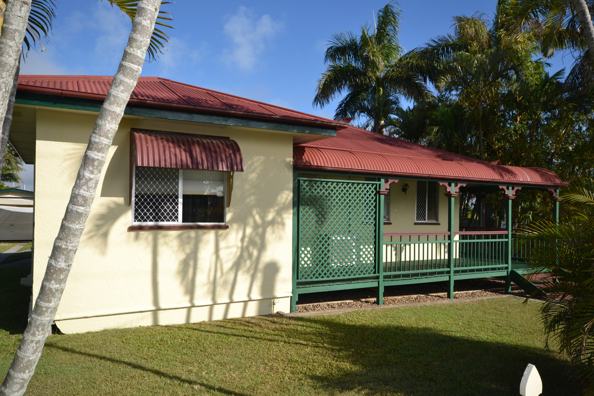  PET FRIENDLY 4 Bedroom Home + 2x Offices + Pool!