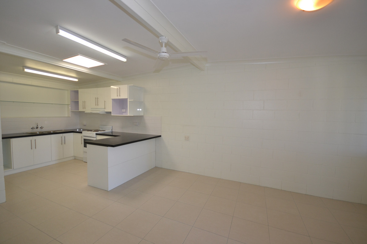  Pet Friendly 3 Bedroom Unit!