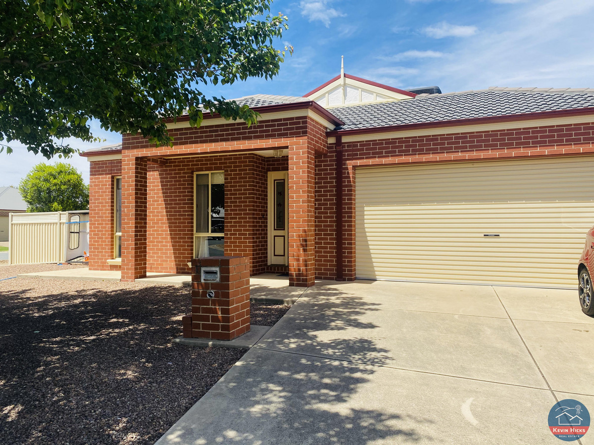 FAMILY HOME Kevin Hicks Real Estate