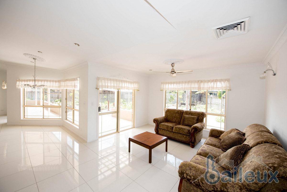 Wellpresented family home in Glenella Baileux Mackay & Whitsundays