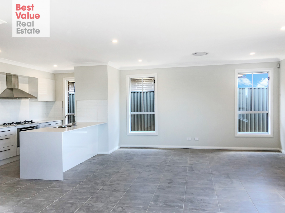 5 Bedroom house in Oran Park Best Value Real Estate
