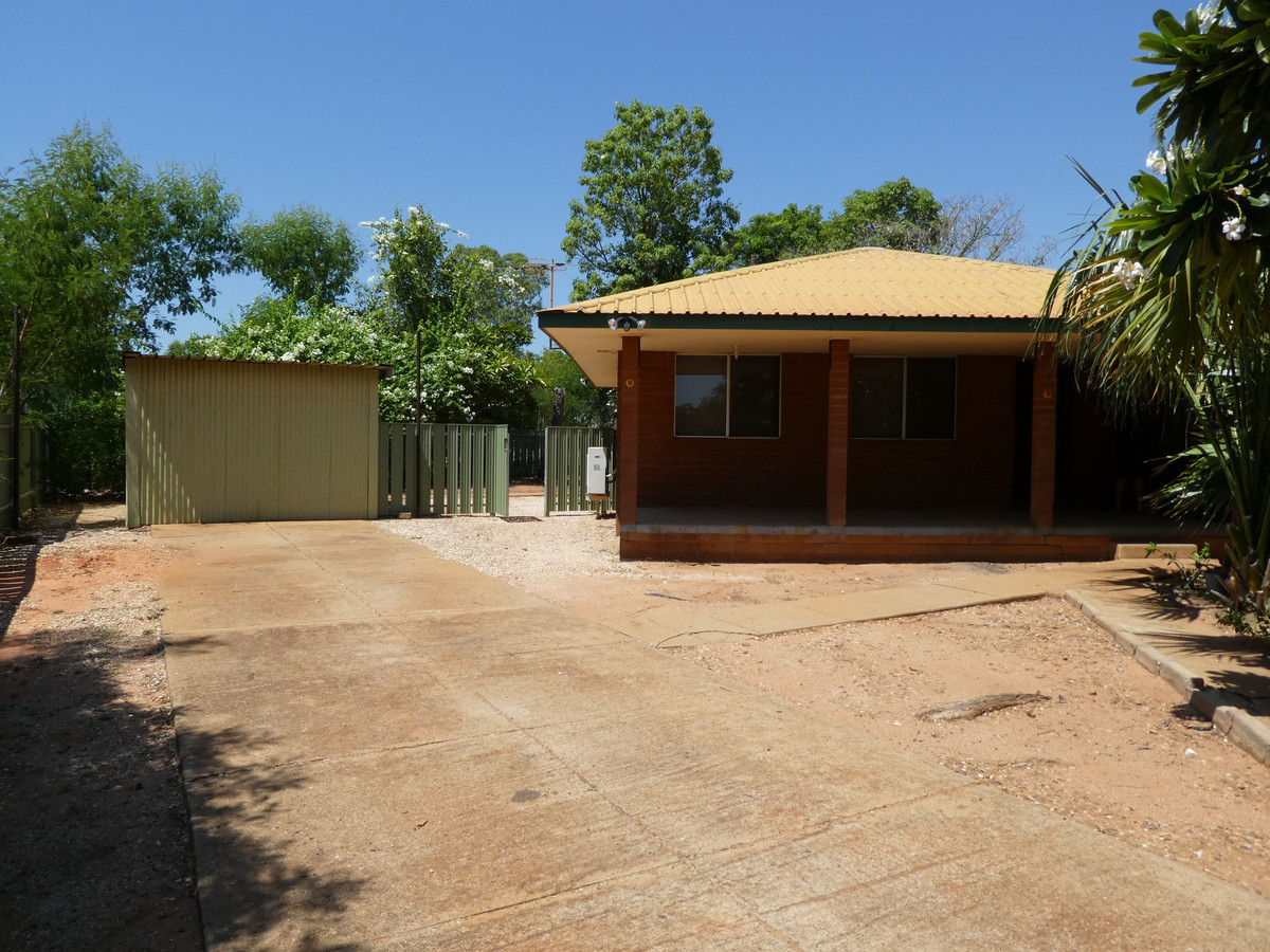 UNDER OFFER Hutchinson Real Estate