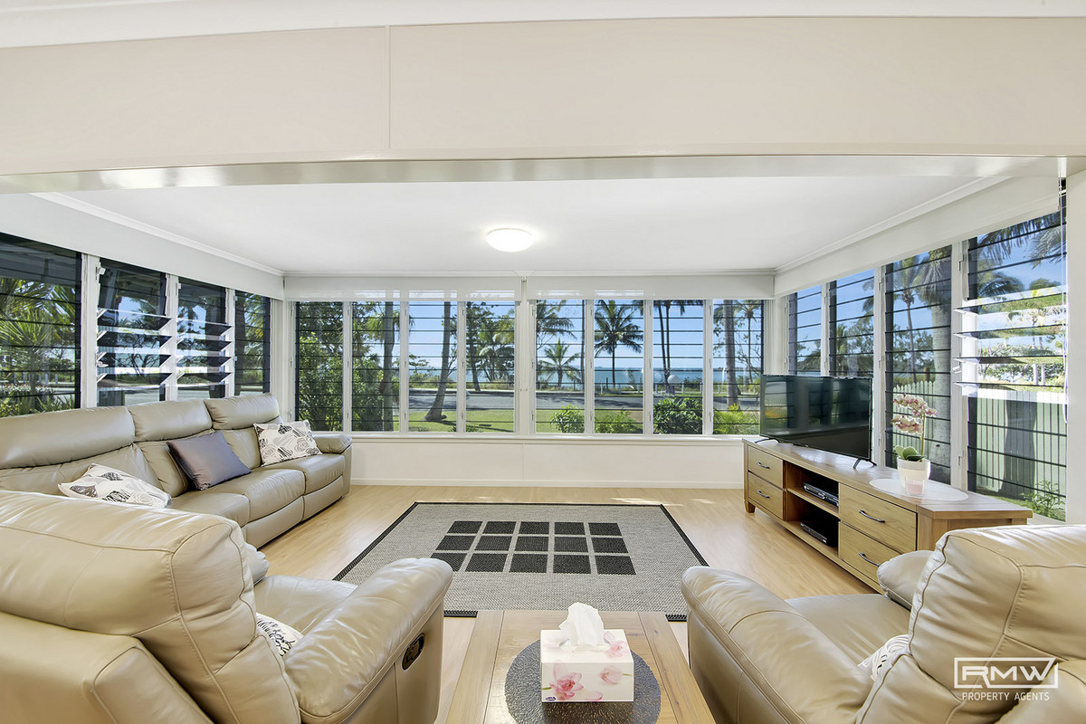 Perfect Lammermoor Beach House in Prime Location! RMW Property Agents