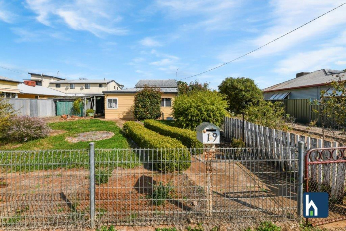 Wellloved home on large residential block Hennessy Real Estate