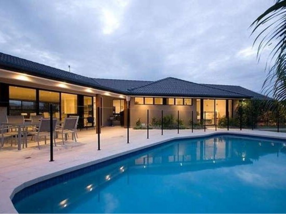 Prime Bridge Free Position Price Reduced Time For A Sale Hillsea Real Estate Northern Gold Coast Residential Sales