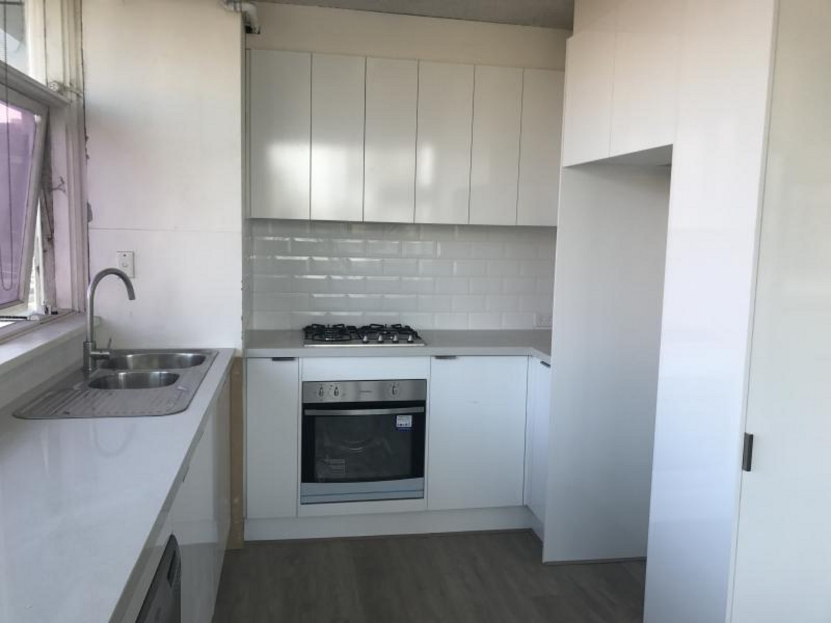  Edgewater Towers perfect location!