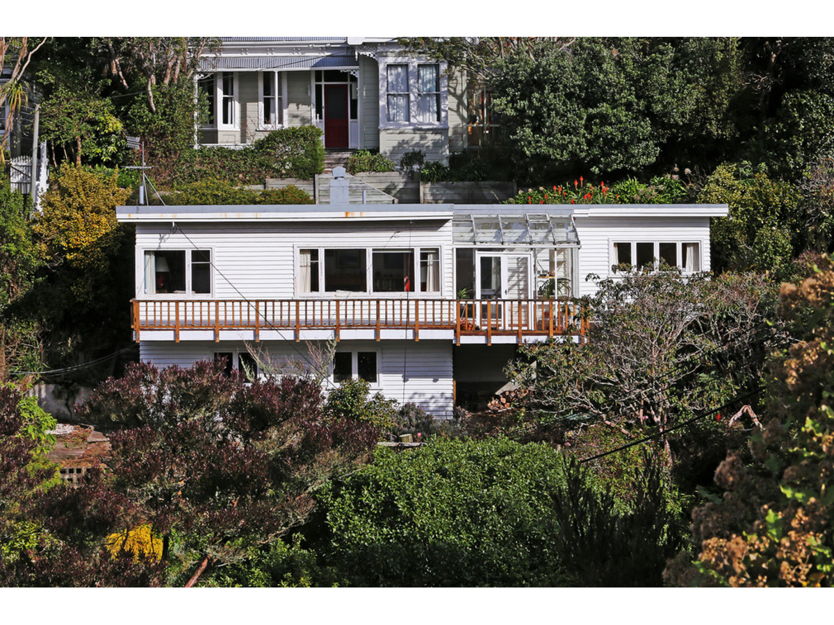 31a Crieff Street (Access off top of Garden Road), Northland, Wellington City Mike Pero Real