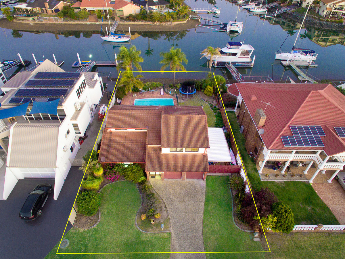 Original TwoStorey Brick Residence On 714m2 Block with Direct Canal