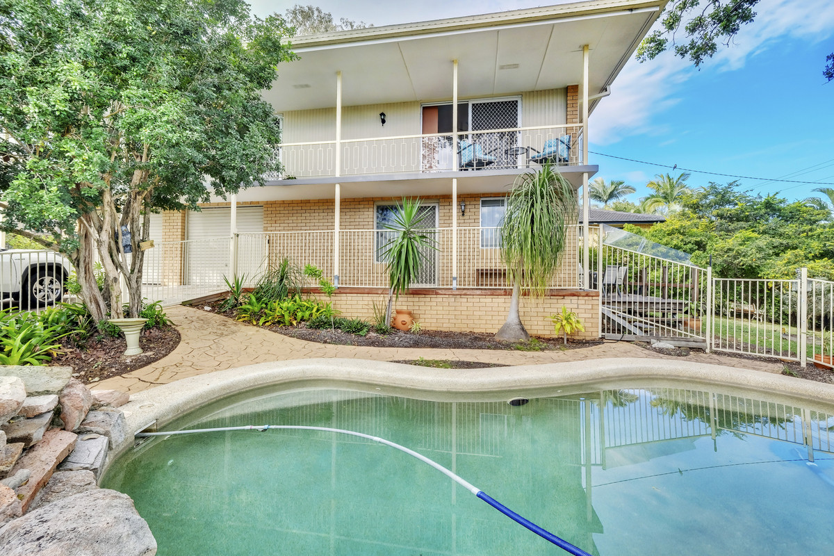  Under Contract Classic Jindalee Highset with Views, Pool and