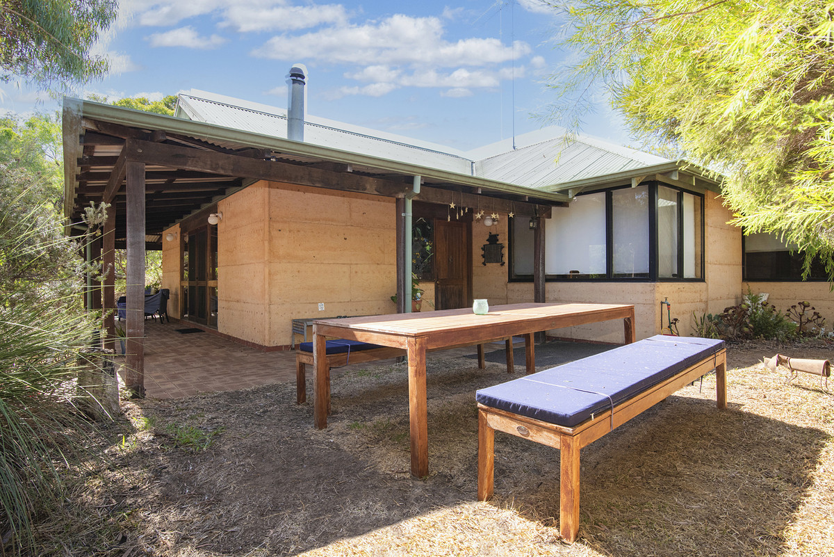 OCEAN & EARTH OLD DUNSBOROUGH Stocker Preston Real Estate