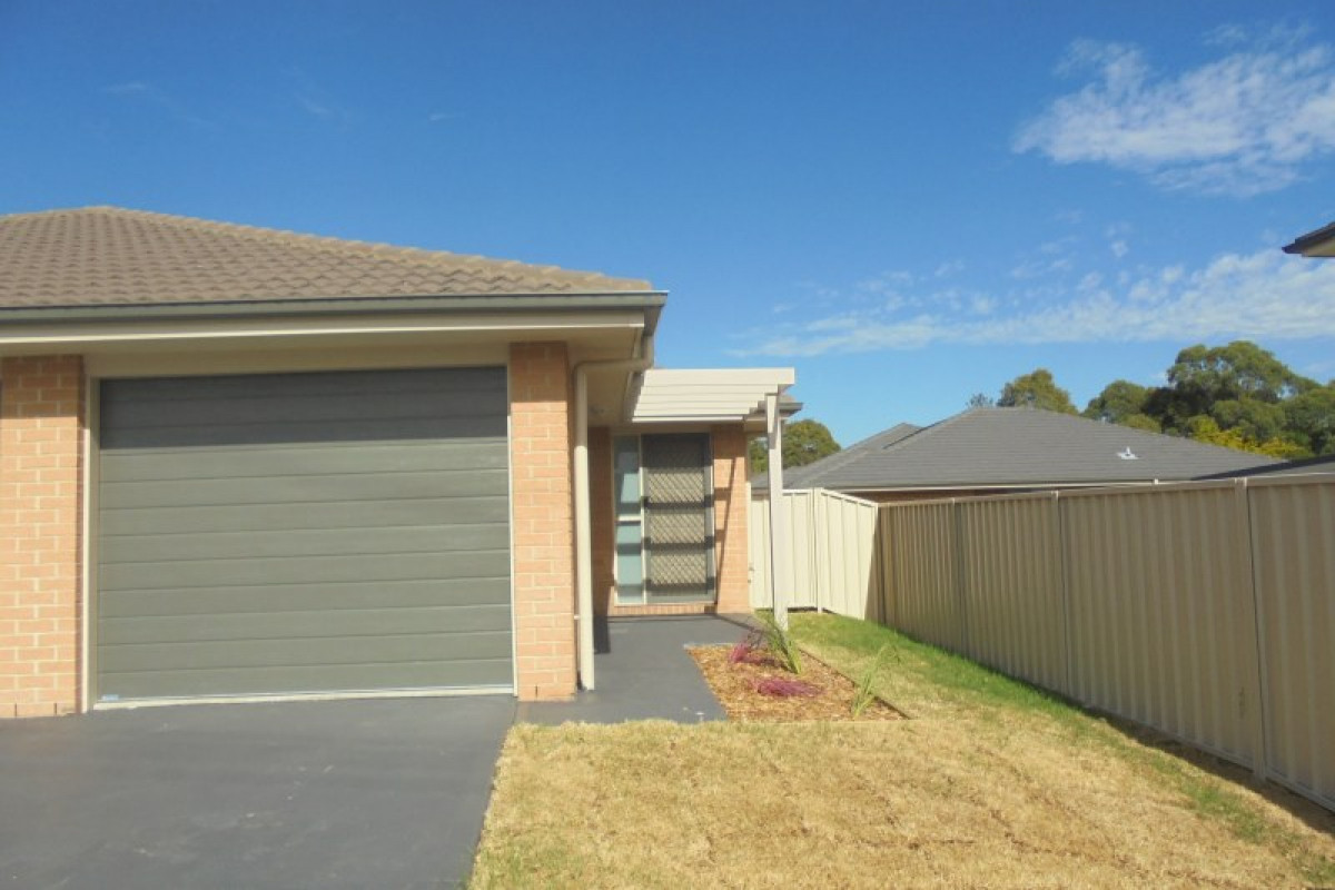 Near New Villa Right Choice Real Estate