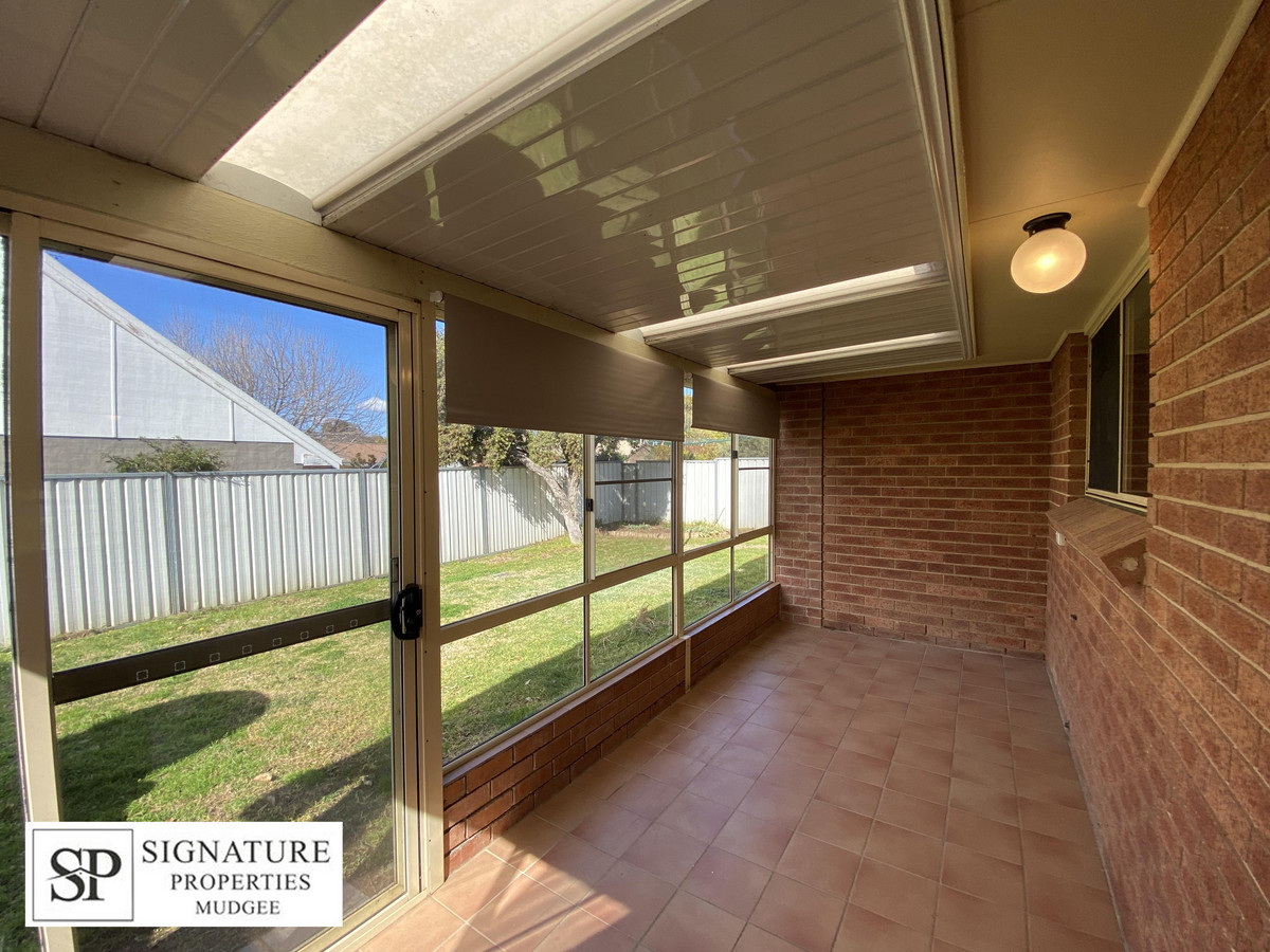  FRESHLY PAINTED THROUGHOUT