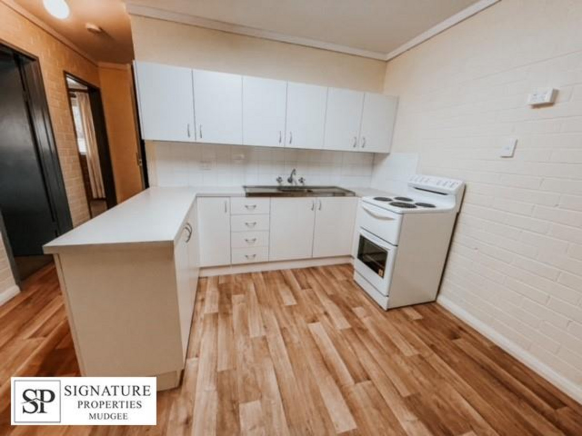  Renovated unit in East Location