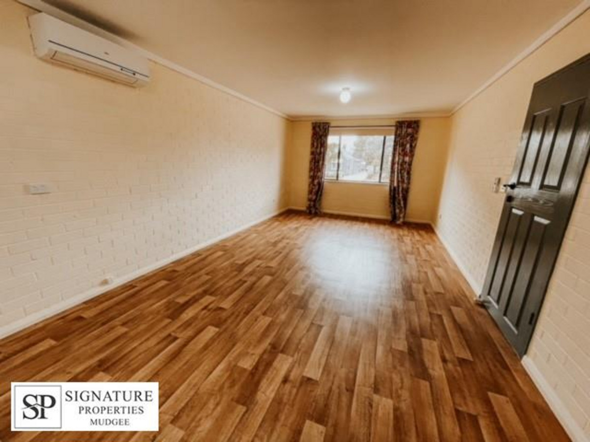  Renovated unit in East Location