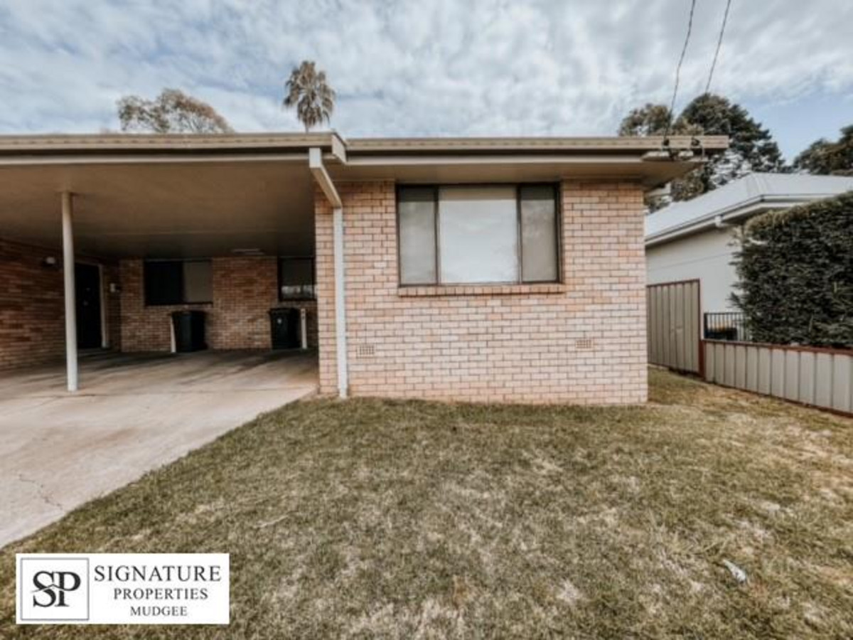  Renovated unit in East Location