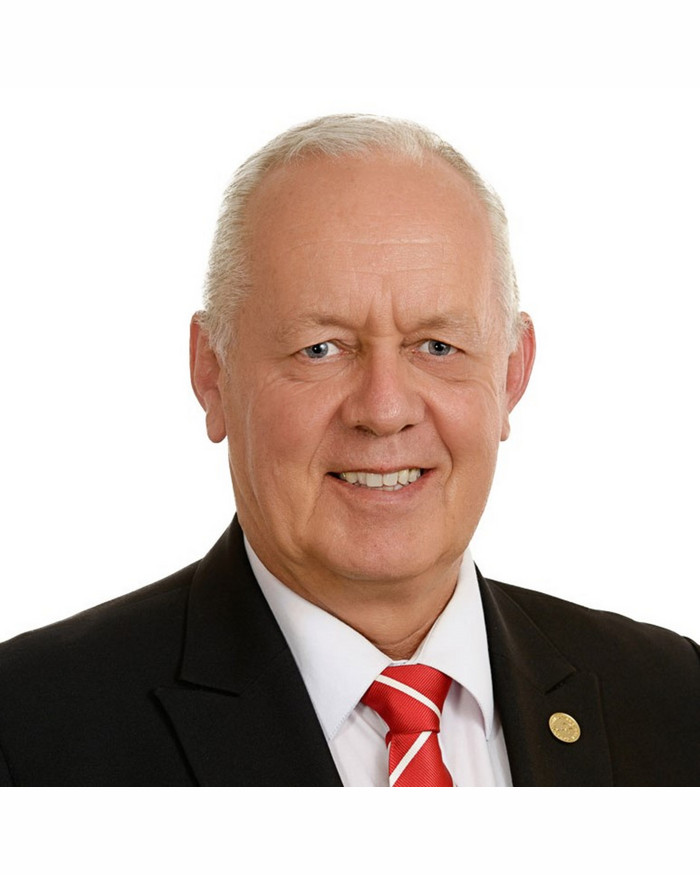 Barry Dobson Glenfield Real Estate Agent Mike Pero Real Estate