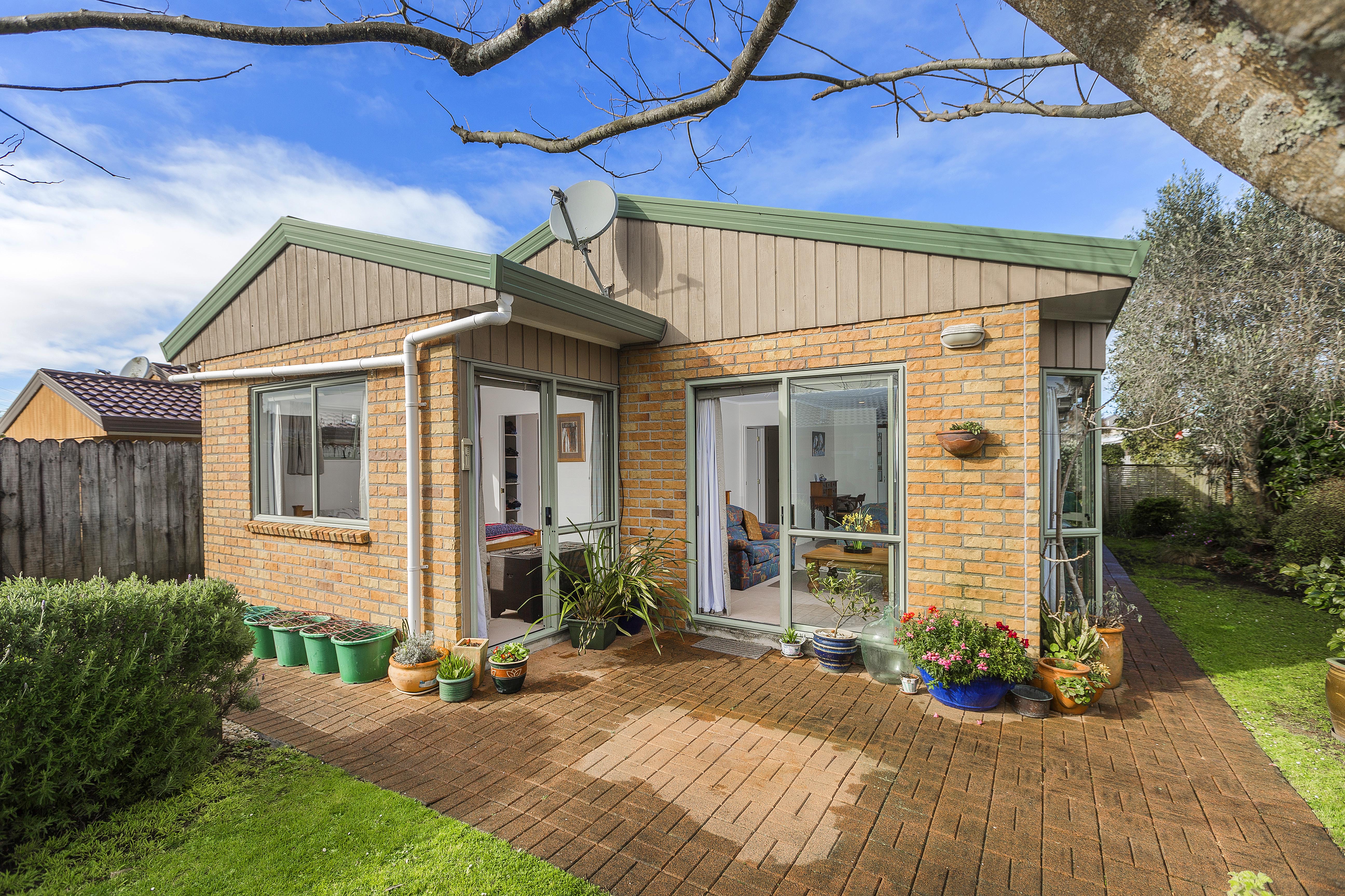 18 / 20 Taylor Street, Blockhouse Bay, Auckland City Mike Pero Real