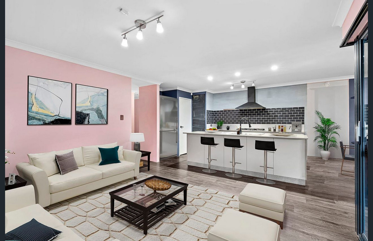 Unique family home on Ryhill Crescent! HouseSmart Real Estate