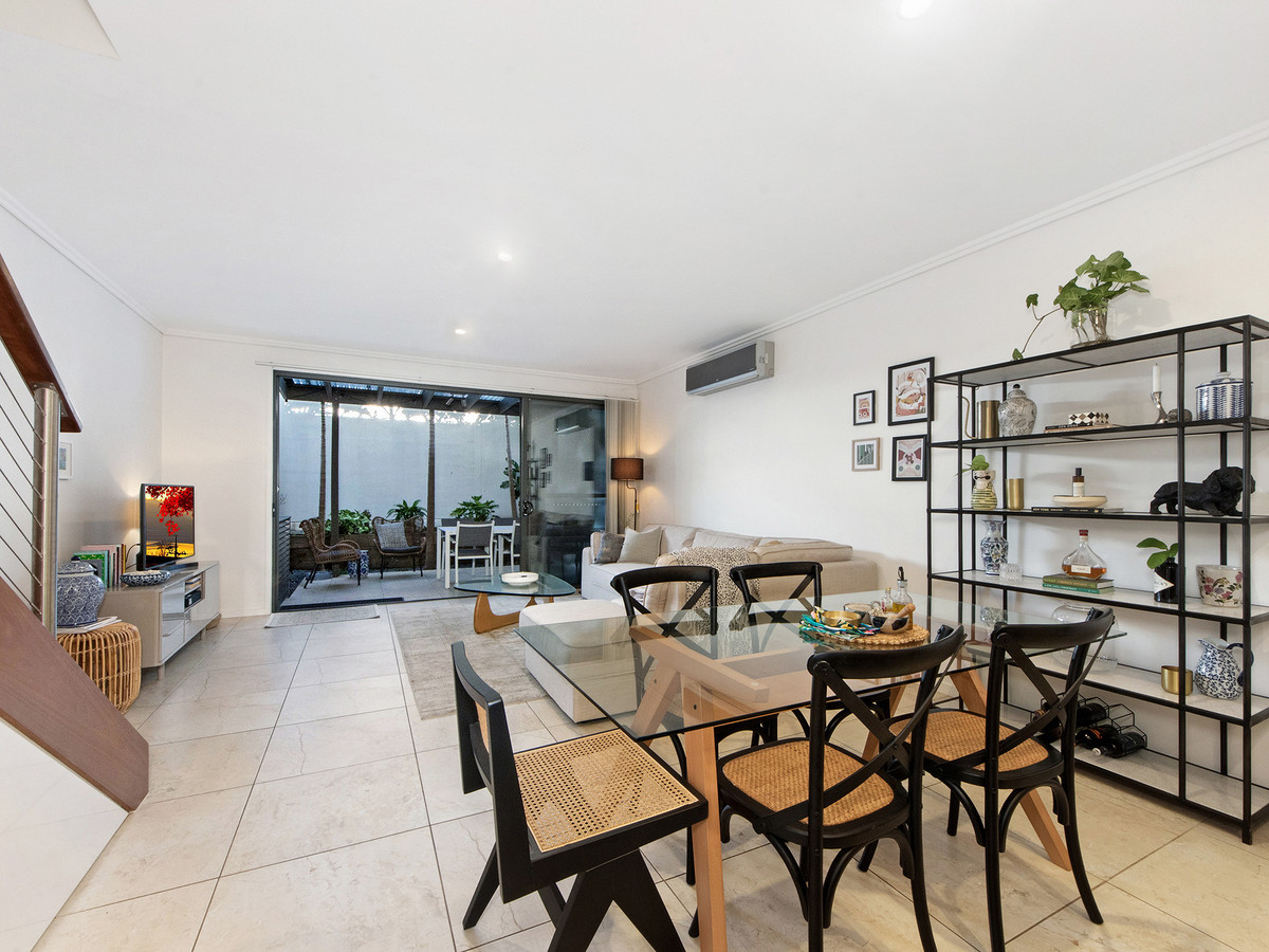 Central Robina Living Incredible Value With No Body Corporate Gold