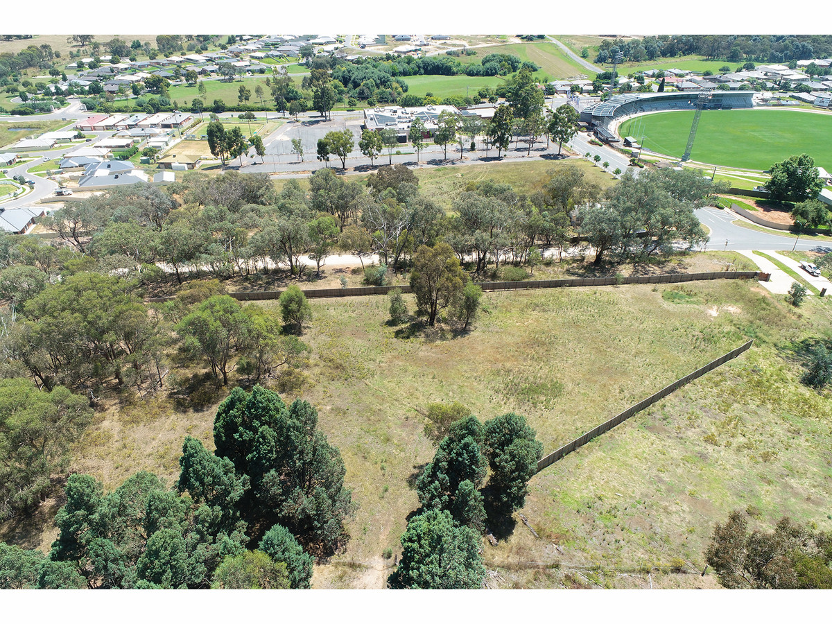  HAMILTON VALLEY LAND LAND LAND ALL 4785M2 OF IT