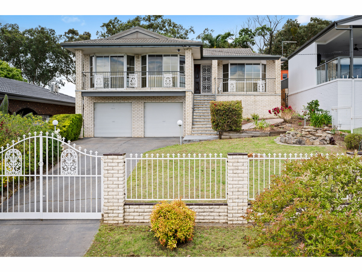  EAST ALBURY VIEWS, GLORIOUS VIEWS