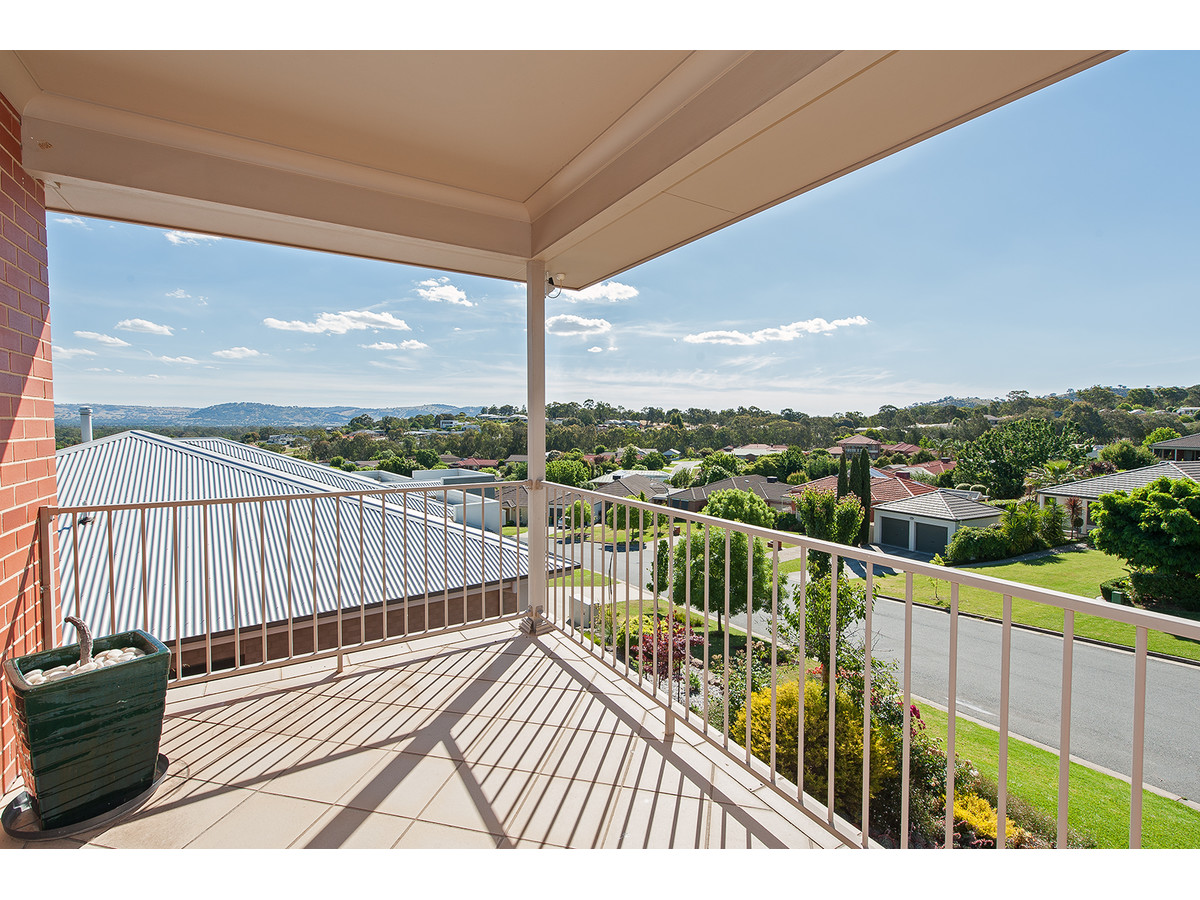  WEST ALBURY PEMBERTON PARK PERFECTION