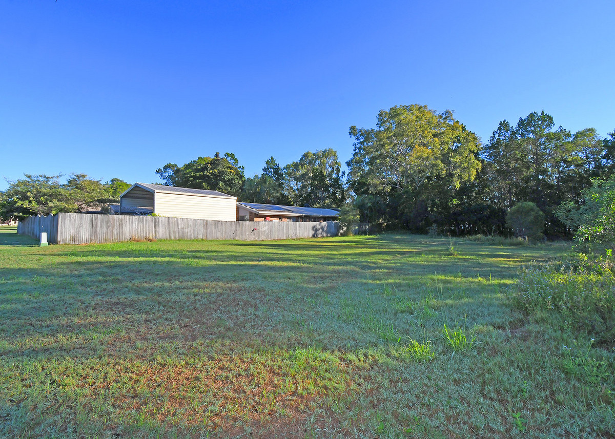 BEACH FRONT LAND Ray Edward Real Estate