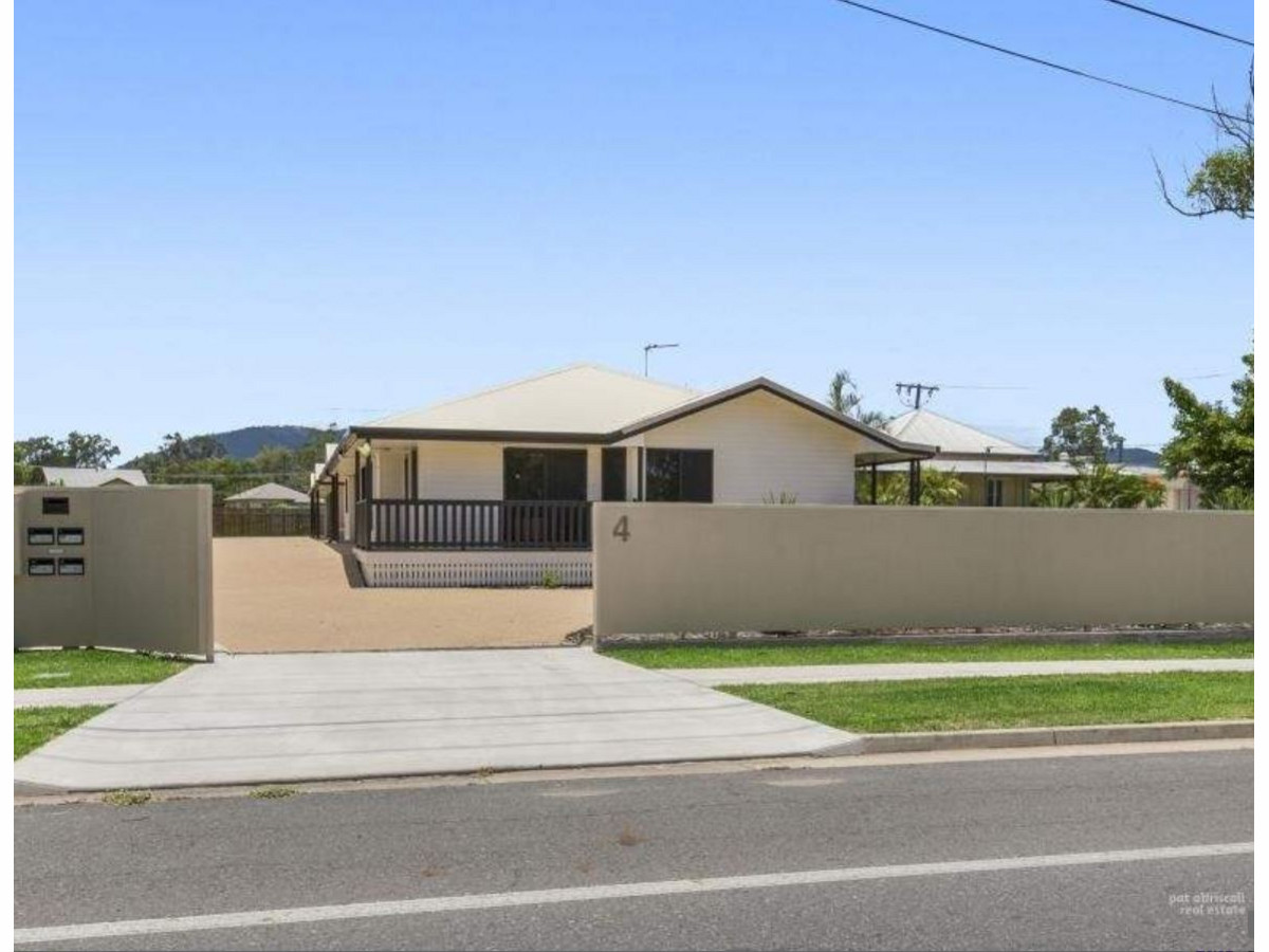 STUNNING NEAR NEW UNIT IN CONVENIENT LOCATION Pat O'Driscoll Real Estate