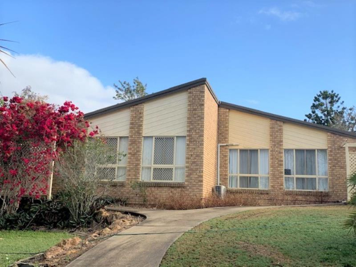 GREAT SIZED UNIT! Pat O'Driscoll Real Estate