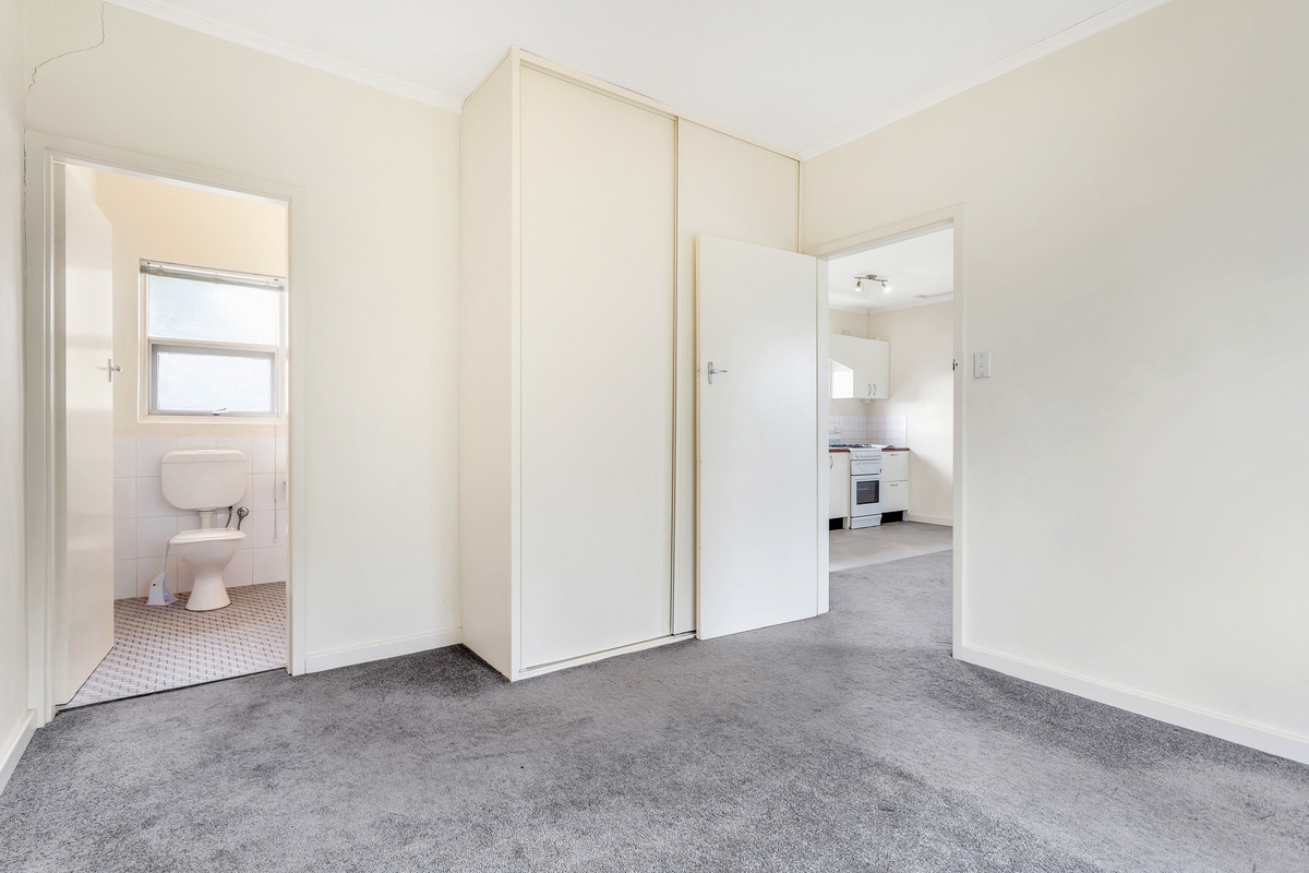  neat and tidy one bedroom first floor unit