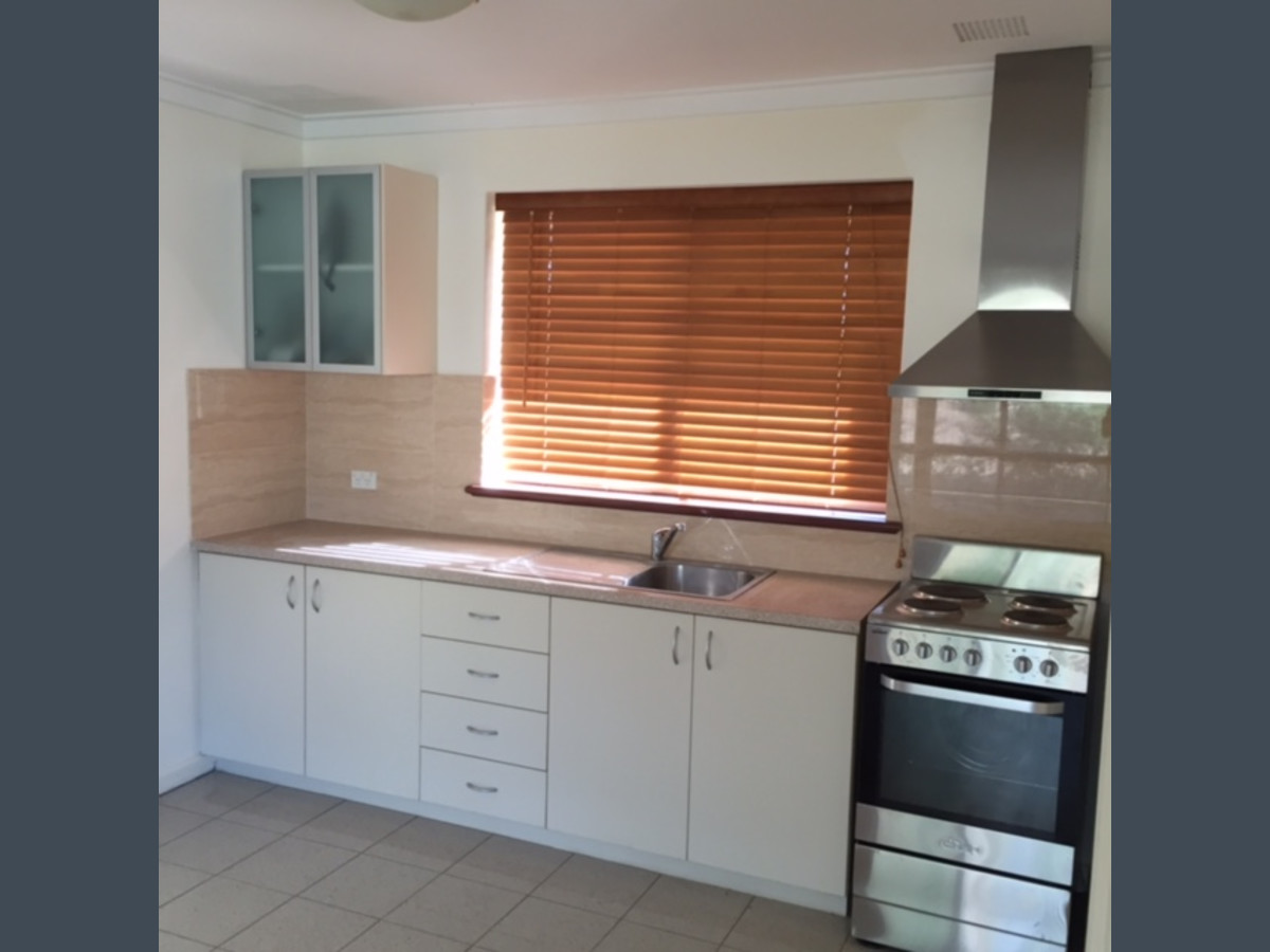 Pet Friendly 2 X 1 conveniently close to Midland Valley View Realty