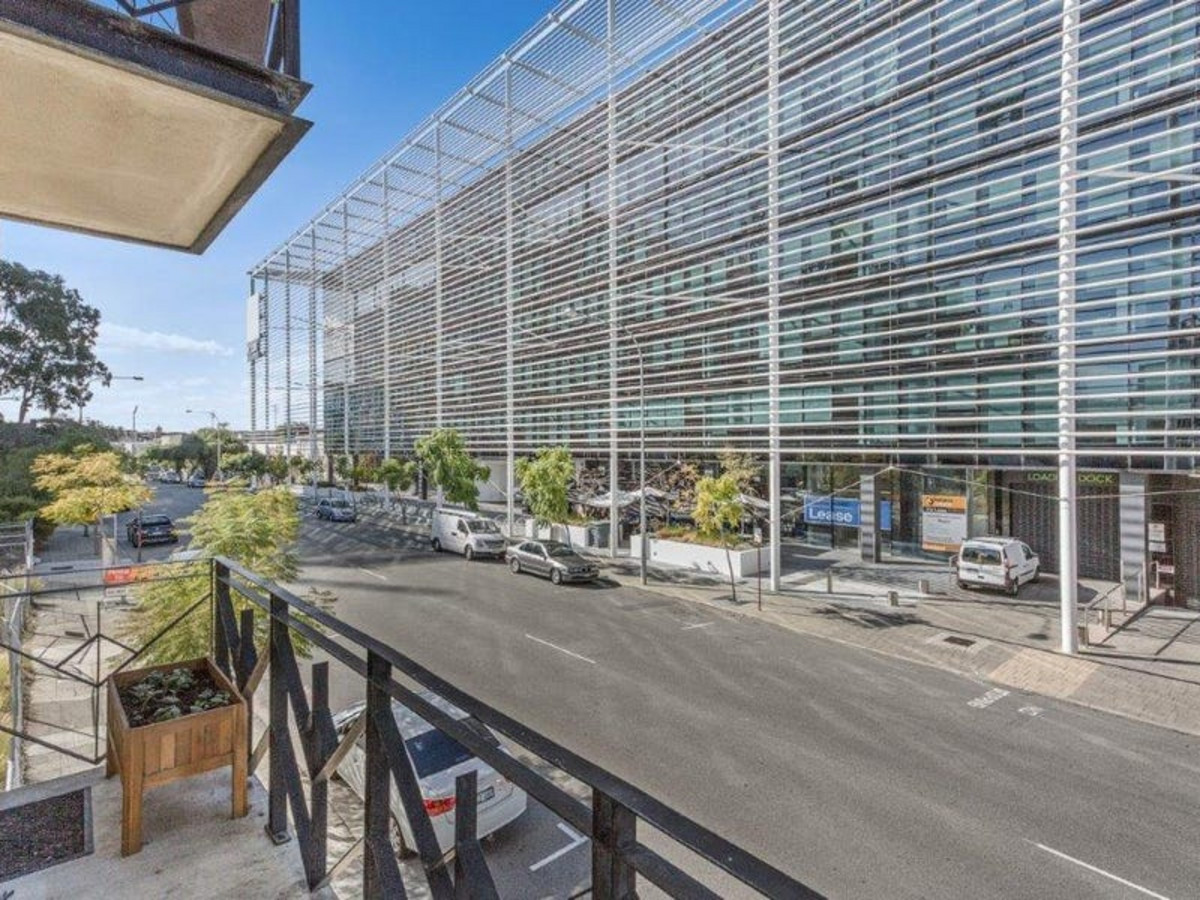 Executive Apartment Fully Furnished! Perth One Real Estate