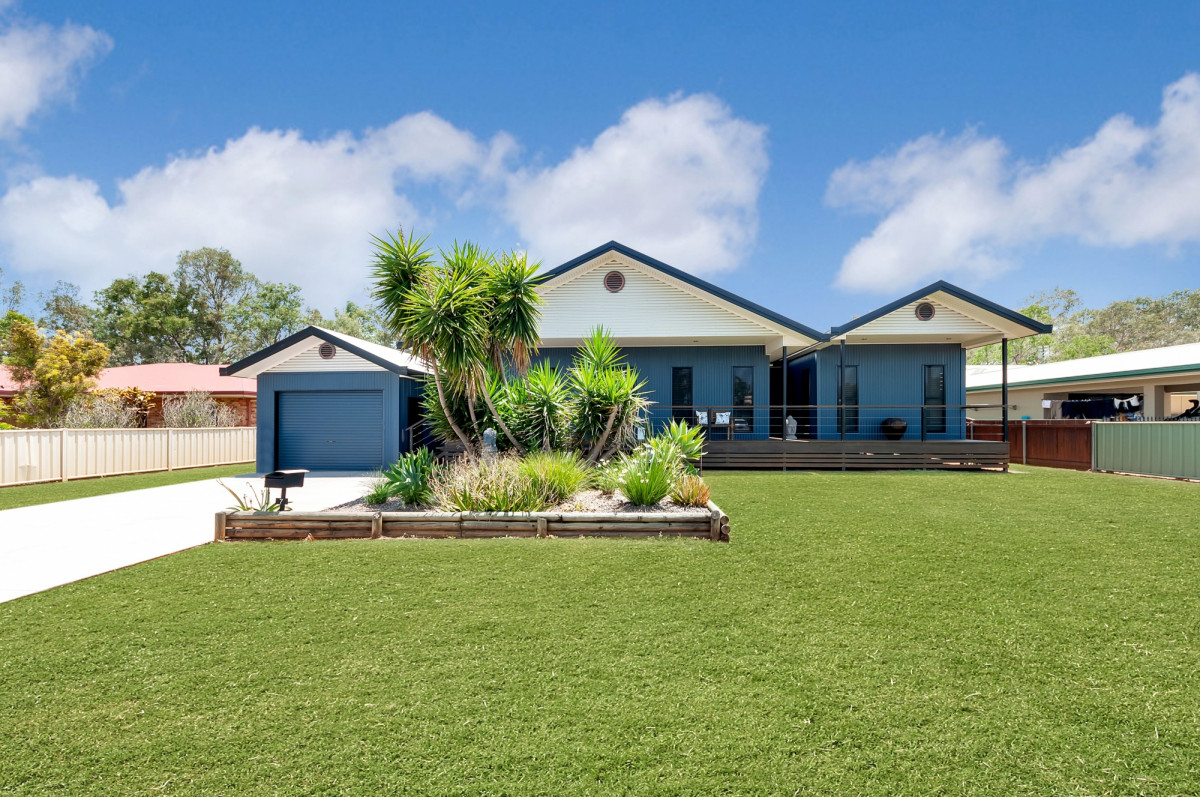MODERN QUEENSLANDER ON THE RIVER Central Realty Mareeba