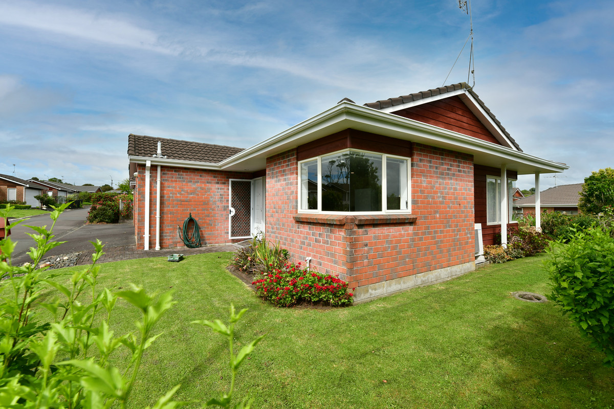 Convenient Living in Superb Location Borders Real Estate