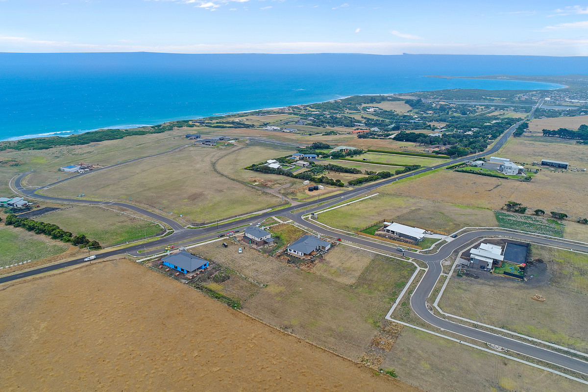 82 Hopkins Point Road, Warrnambool VIC 3280