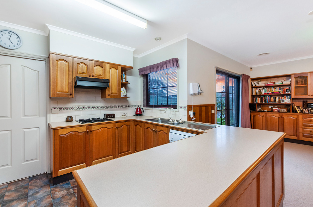 19 Mountain Ash Drive, Warrnambool VIC 3280
