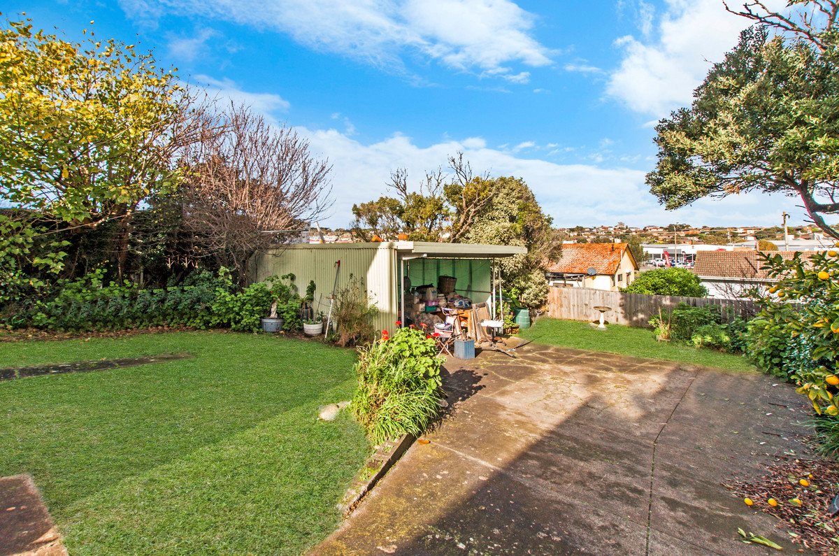33 Tait Crescent, Warrnambool VIC 3280 — Harris + Wood Real Estate 33 Tait Crescent, Warrnambool VIC 3280 — Harris + Wood Real Estate