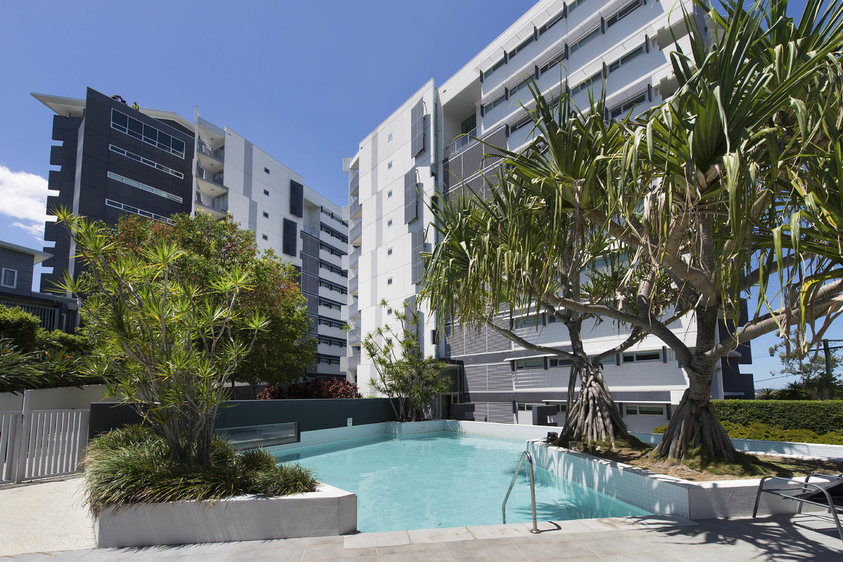  Inner City River Views Prime Location One Bedroom Apartment