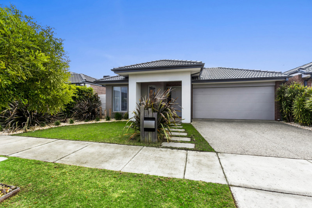 Comtemporary living inspect this Saturday! Armstrong Real Estate