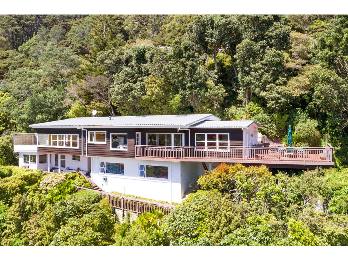 9 Gill Road, Lowry Bay, Lower Hutt City Mike Pero Real Estate