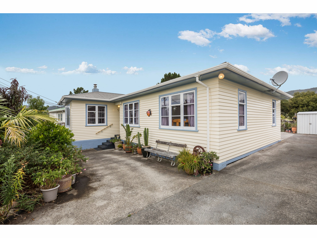 27 Amundsen Grove, Stokes Valley, Lower Hutt City Mike Pero Real Estate