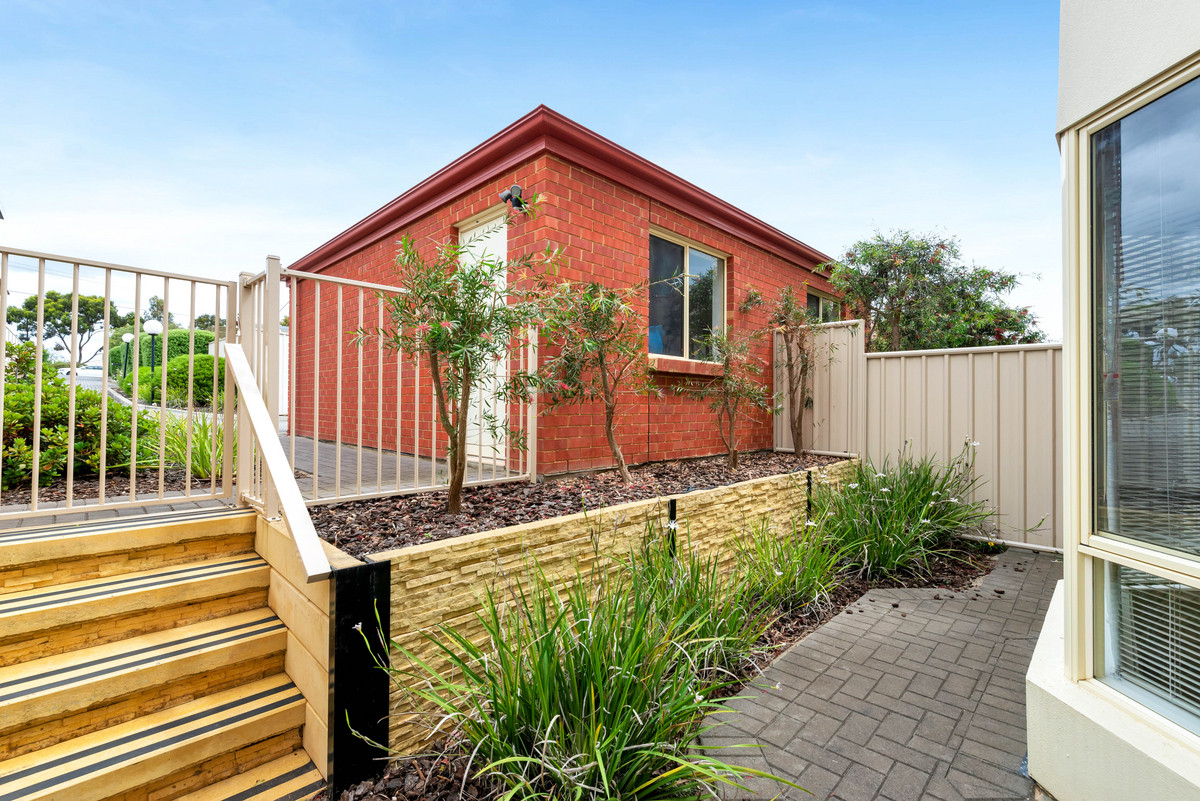 Boffo Real Estate • 5 / 412 Yatala Vale Road, Surrey Downs SA 5126