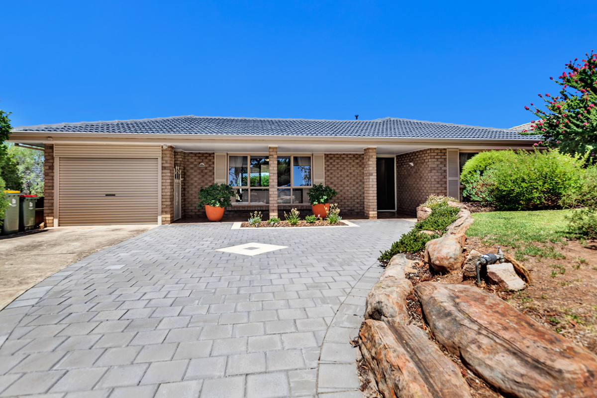 10 Doulton Crescent, Modbury Heights SA 5092 (685518)