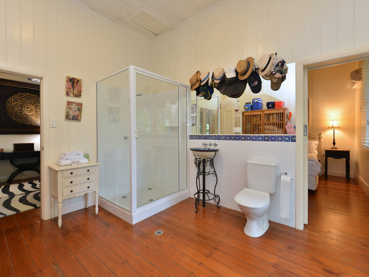 Charming Queenslander with Award Winning Garden Port Douglas Getaways