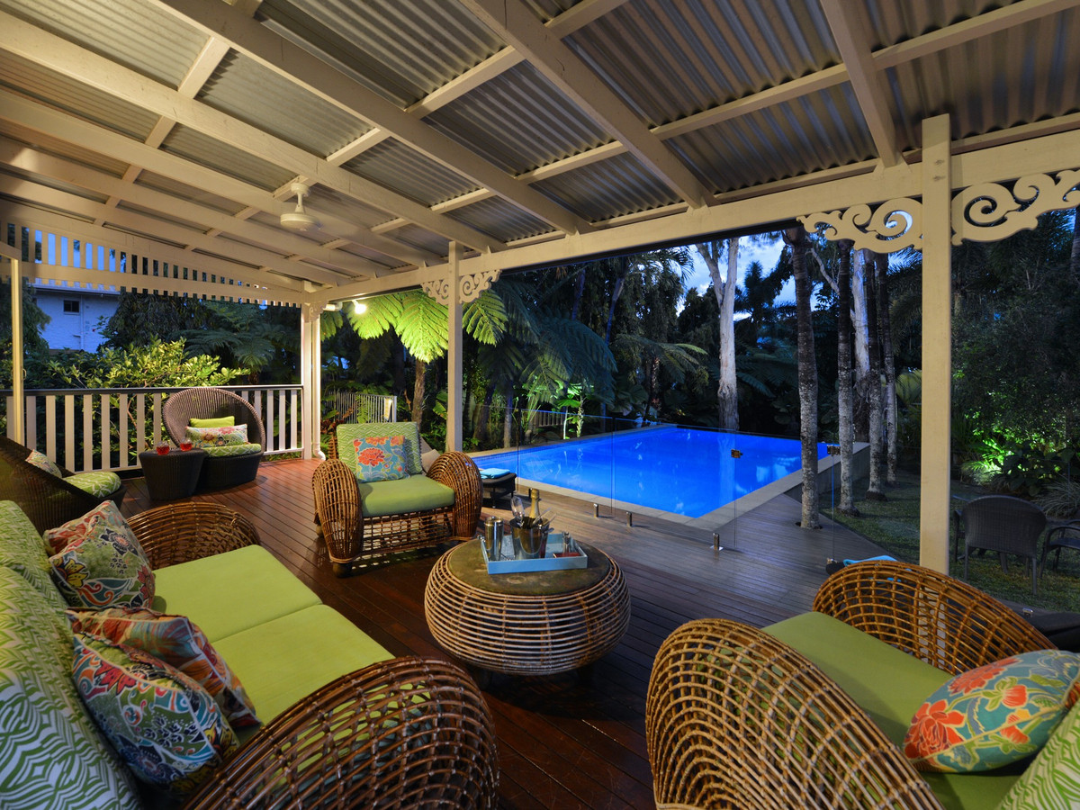 Charming Queenslander with Award Winning Garden Port Douglas Getaways