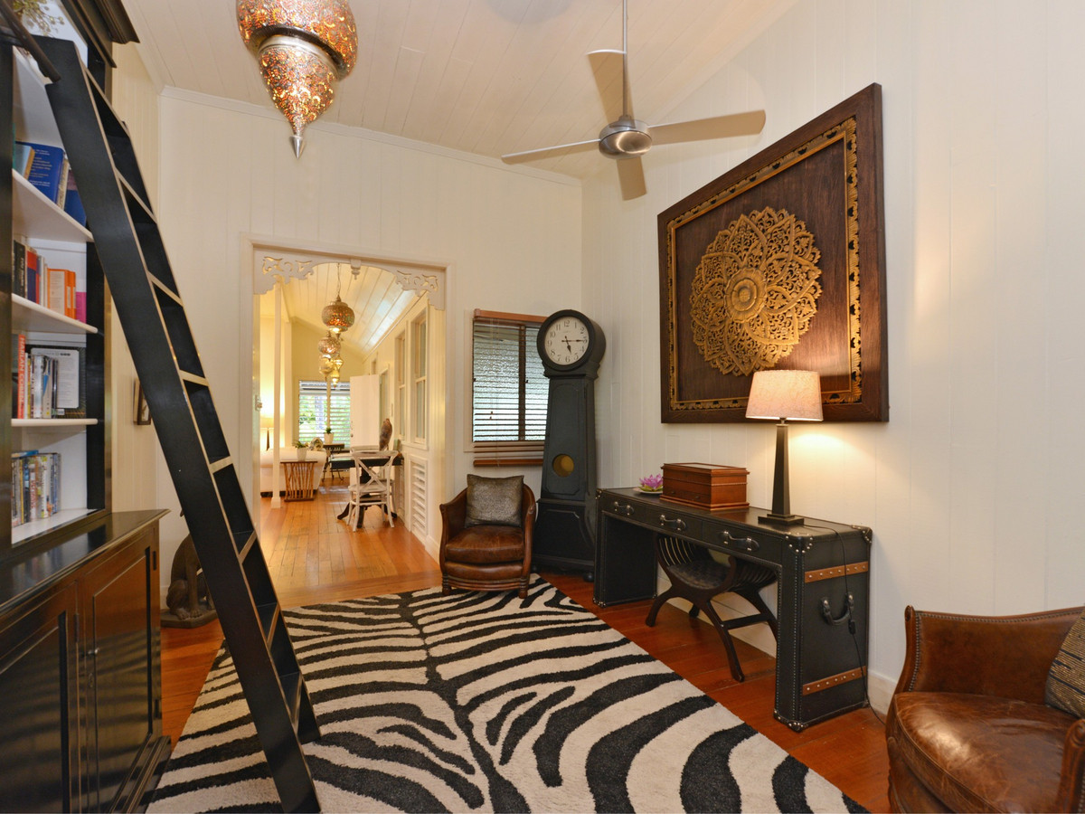 Charming Queenslander with Award Winning Garden Port Douglas Getaways