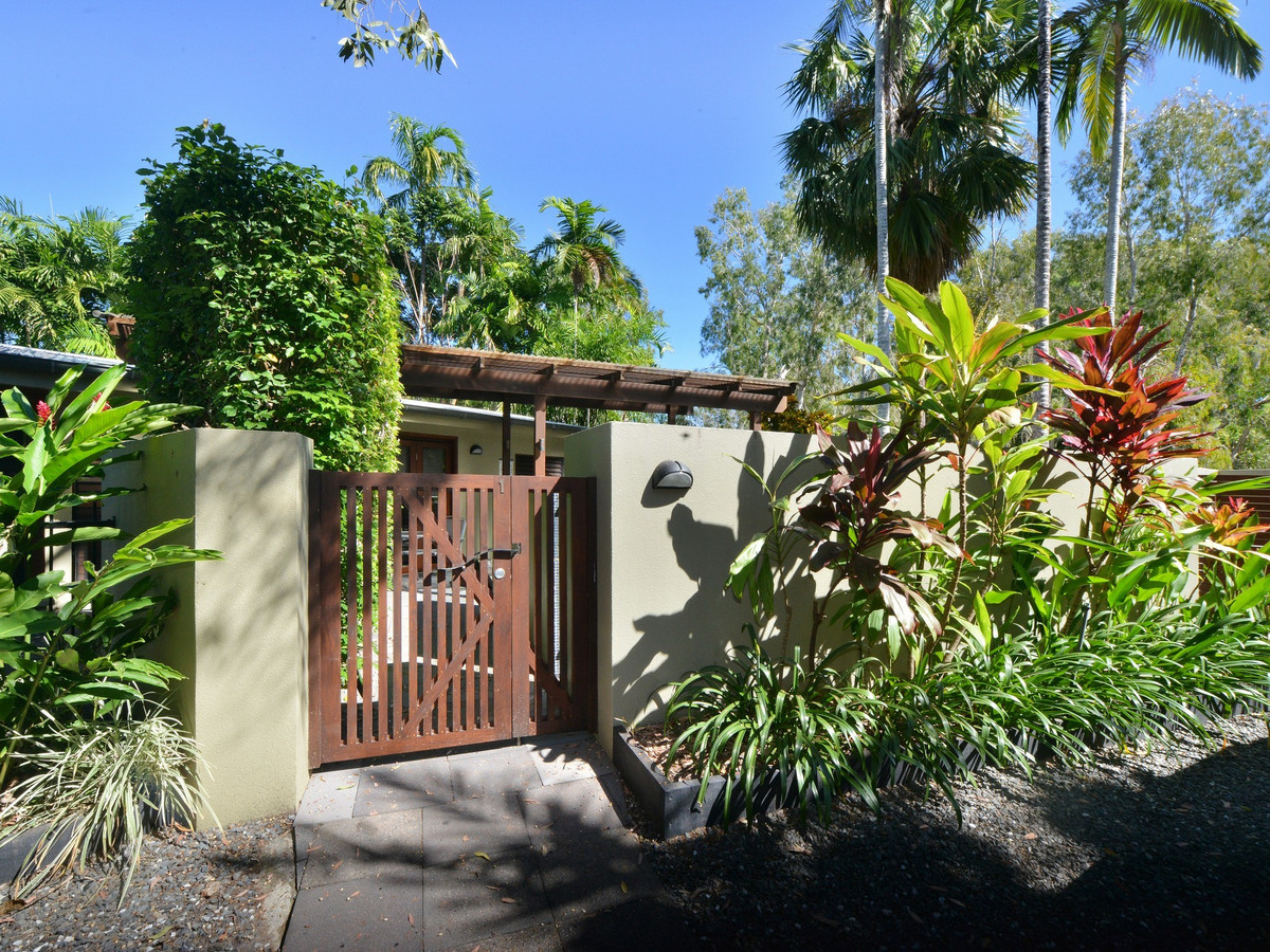 Cassowary Villa No.1 3 Bedroom Near Beach and Town Port Douglas
